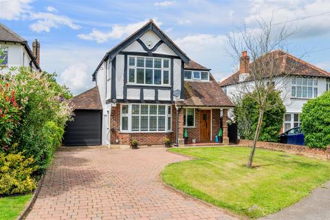 28 Oak Hill, Epsom, KT18 7BT