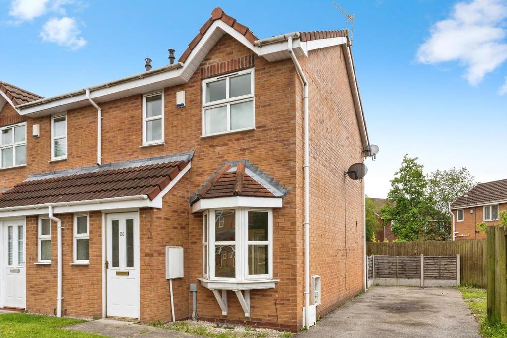 Redmans Close, Eccles, Manchester 2 bed house £1,100 pcm (£254 pw)