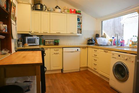 2 bedroom house to rent, Old Street, Clevedon BS21