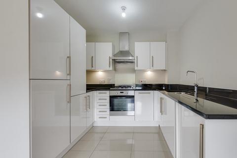 2 bedroom flat to rent, Waratah Drive, Chislehurst