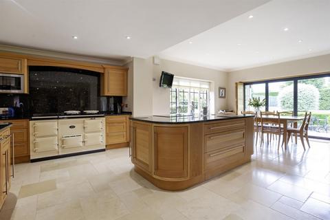 4 bedroom detached house for sale, Charlton Park Gate, Cheltenham