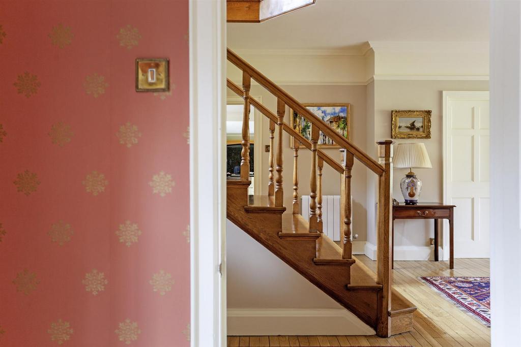 70678 8 Charlton Park Gate - (28) low.jpg