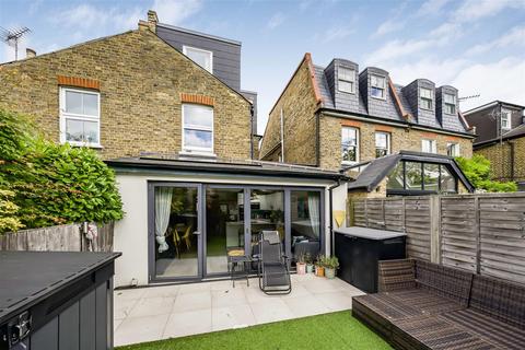 15 Upper Grotto Road, Twickenham, TW1 4NG