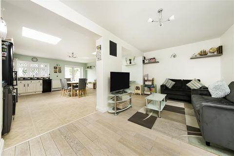 4 bedroom semi-detached house for sale, Whitton Dene, Hounslow