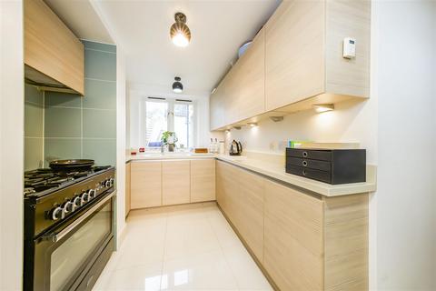 2 bedroom maisonette for sale, Haggard Road, Twickenham