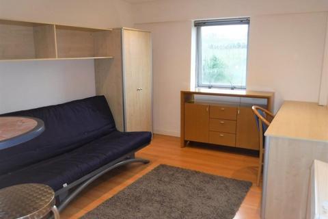 Studio to rent, Central Park Towers, Plymouth PL4