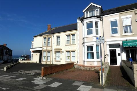 2 bedroom apartment for sale, North Parade, Whitley Bay