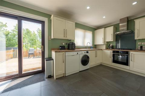 3 bedroom house for sale, Sidey Place, Perth