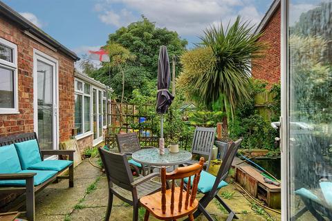 40 Kirkfield Road, Withernsea, HU19 2JZ