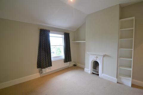 2 bedroom end of terrace house to rent, 14 Oxford RoadMalvern