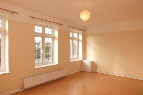 3 bedroom flat to rent, Western Avenue, Acton W3 7TZ