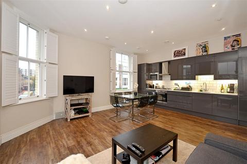 2 bedroom apartment to rent, Portobello Road, London W11