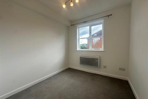 2 bedroom flat to rent, Watford WD25
