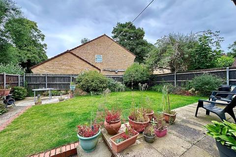 14 Hidcote Close, Northampton, NN4 0XQ