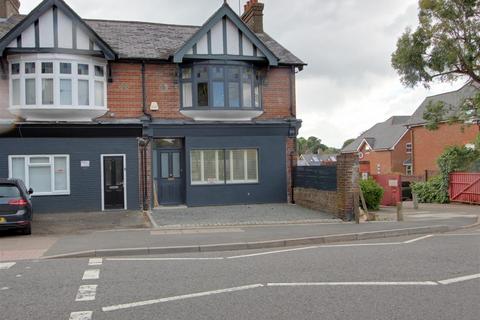 4 bedroom semi-detached house for sale, Western Road, Tring