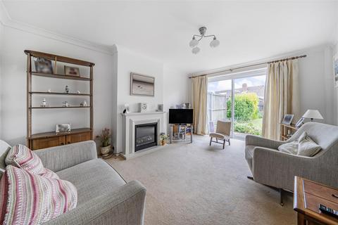 2 bedroom semi-detached bungalow for sale, Greenfield Gardens, Petts Wood, Orpington