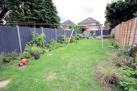 3 bedroom end of terrace house for sale, St. Augustine Avenue, Luton