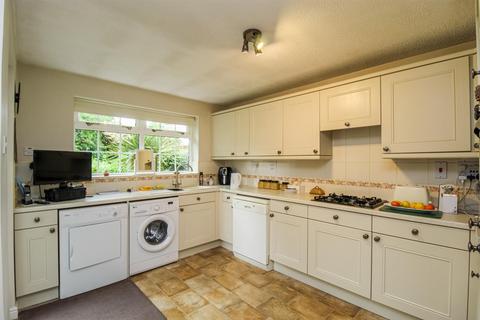 4 bedroom detached house for sale, Winchester Close, Wakefield WF2