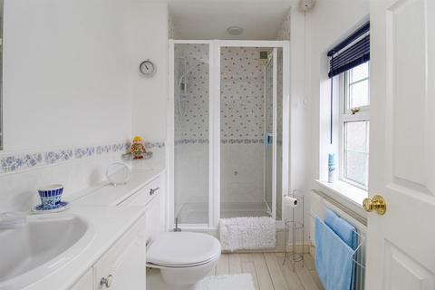 9 Winchester Close, Wrenthorpe, Wakefield, WF2 0DT