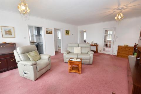 2 bedroom flat for sale, The Esplanade, Sheringham