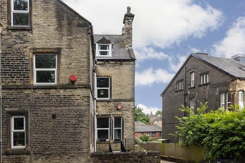 8 bedroom end of terrace house for sale, Savile Park Road, Savile Park, Halifax