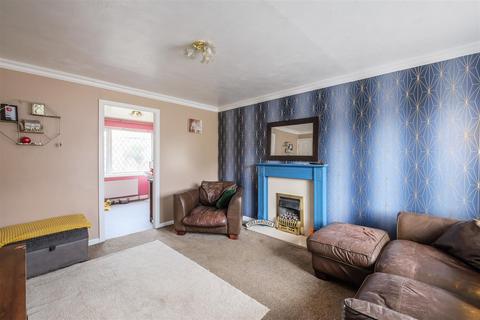 3 bedroom semi-detached house for sale, Ashbourne Way, Cleckheaton