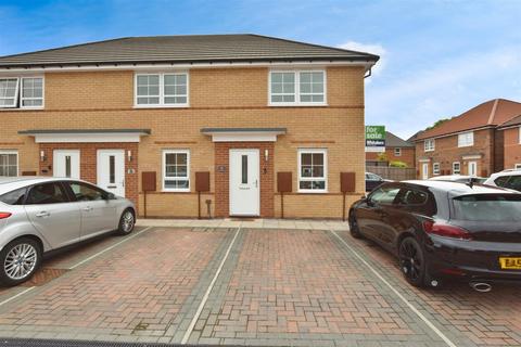 2 bedroom end of terrace house for sale, Needham Rise, Hessle