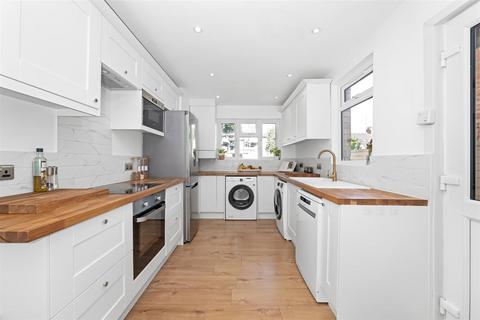 24 Foxley Gardens, Purley, CR8 2DQ