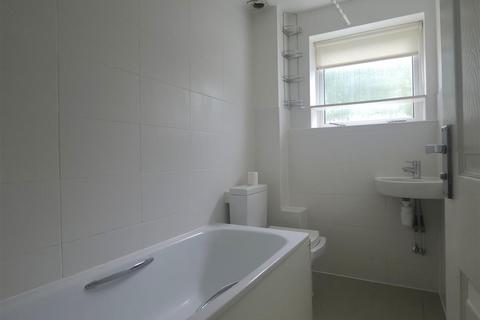 26 Chapel Wood, New Ash Green, Longfield, DA3 8RA