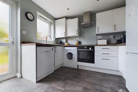 14 Knights Templars Green, Stevenage, SG2 0JY