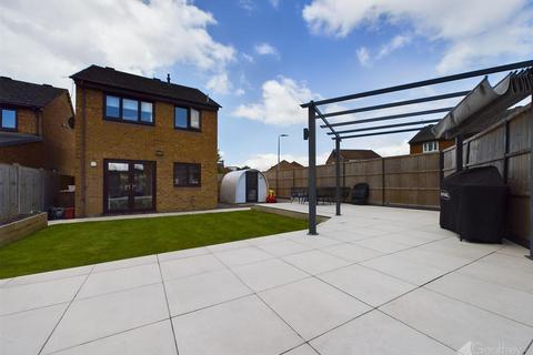 41 Boxfield Green, Stevenage, SG2 7DR
