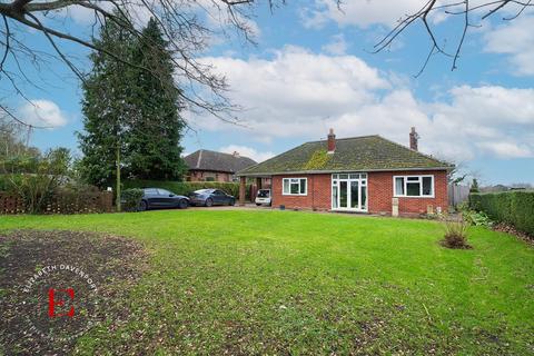 4 bedroom detached bungalow for sale, Marton Road, Birdingbury