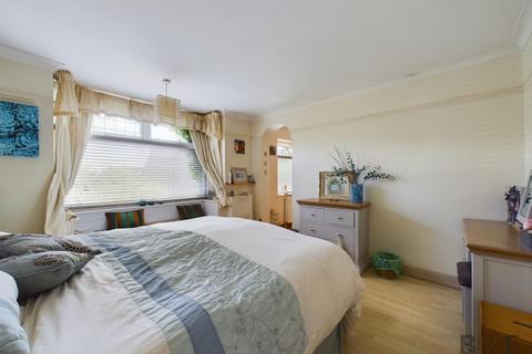 4 bedroom chalet for sale, Wellington Road, Bristol BS15
