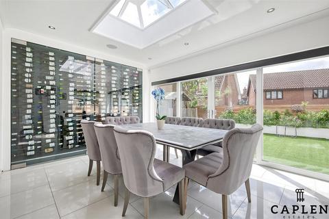 5 bedroom detached house for sale, Coopersale Common, Coopersale