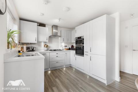 25 Plover Crescent, Harlow, CM17 0RZ