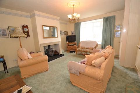 2 bedroom end of terrace house for sale, Huddersfield Road, Roberttown, Liversedge