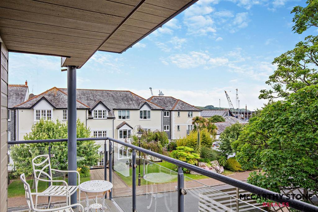 Wrap Around Balcony