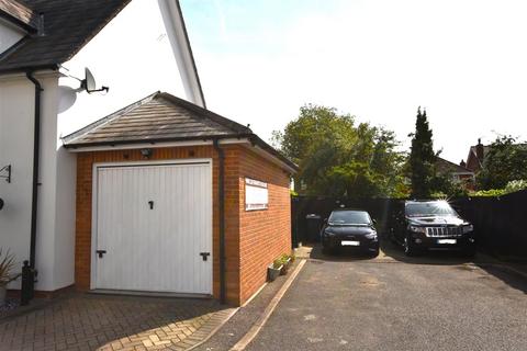 3 bedroom detached house for sale, Gimli Watch, South Woodham Ferrers