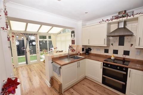 3 bedroom detached house for sale, Gimli Watch, South Woodham Ferrers