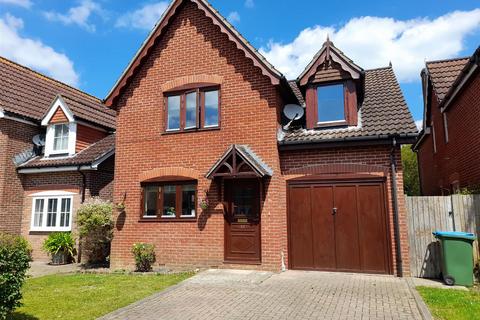 39 Oak Tree Lane, Woodgate, Chichester, PO20 3GU