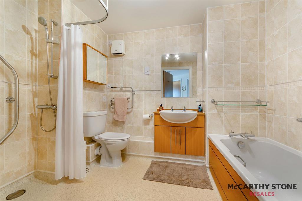 8599659-interior06.JPG