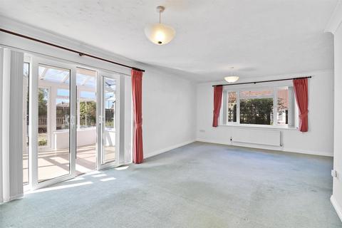16 Fairfax Way, Torrington, EX38 7DA