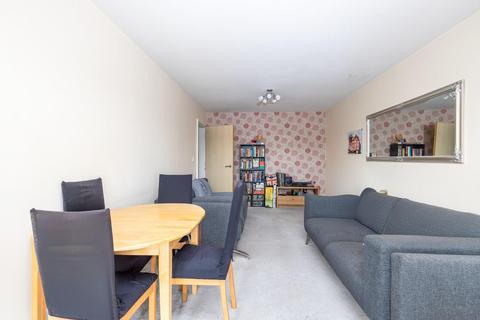 28 Arnold Road, Mangotsfield, Bristol, BS16 9LB