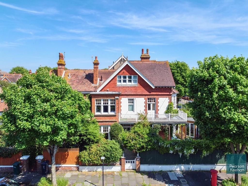 Pembroke Crescent, Hove 4 bed house for sale £1,100,000
