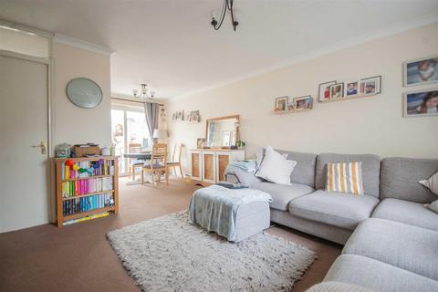 3 bedroom semi-detached house for sale, Lupin Drive, Springfield, Chelmsford
