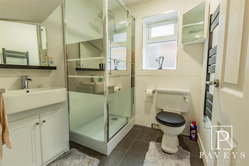 Cloakroom / shower room