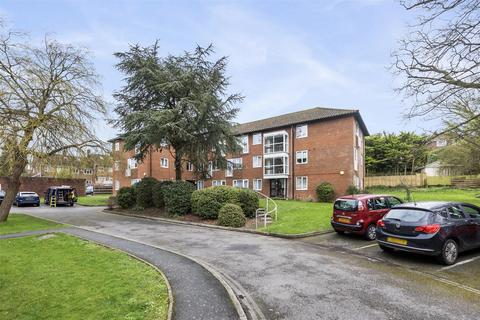 2 bedroom ground floor flat for sale, Park Court, Old London Road, Brighton