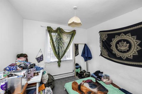 2 bedroom ground floor flat for sale, Park Court, Old London Road, Brighton