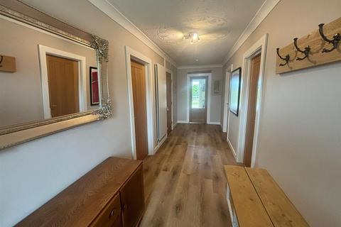 3 bedroom detached bungalow for sale, Four Roads, Kidwelly