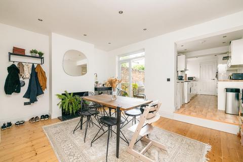 18 Dunkerry Road, Bristol, BS3 4LB